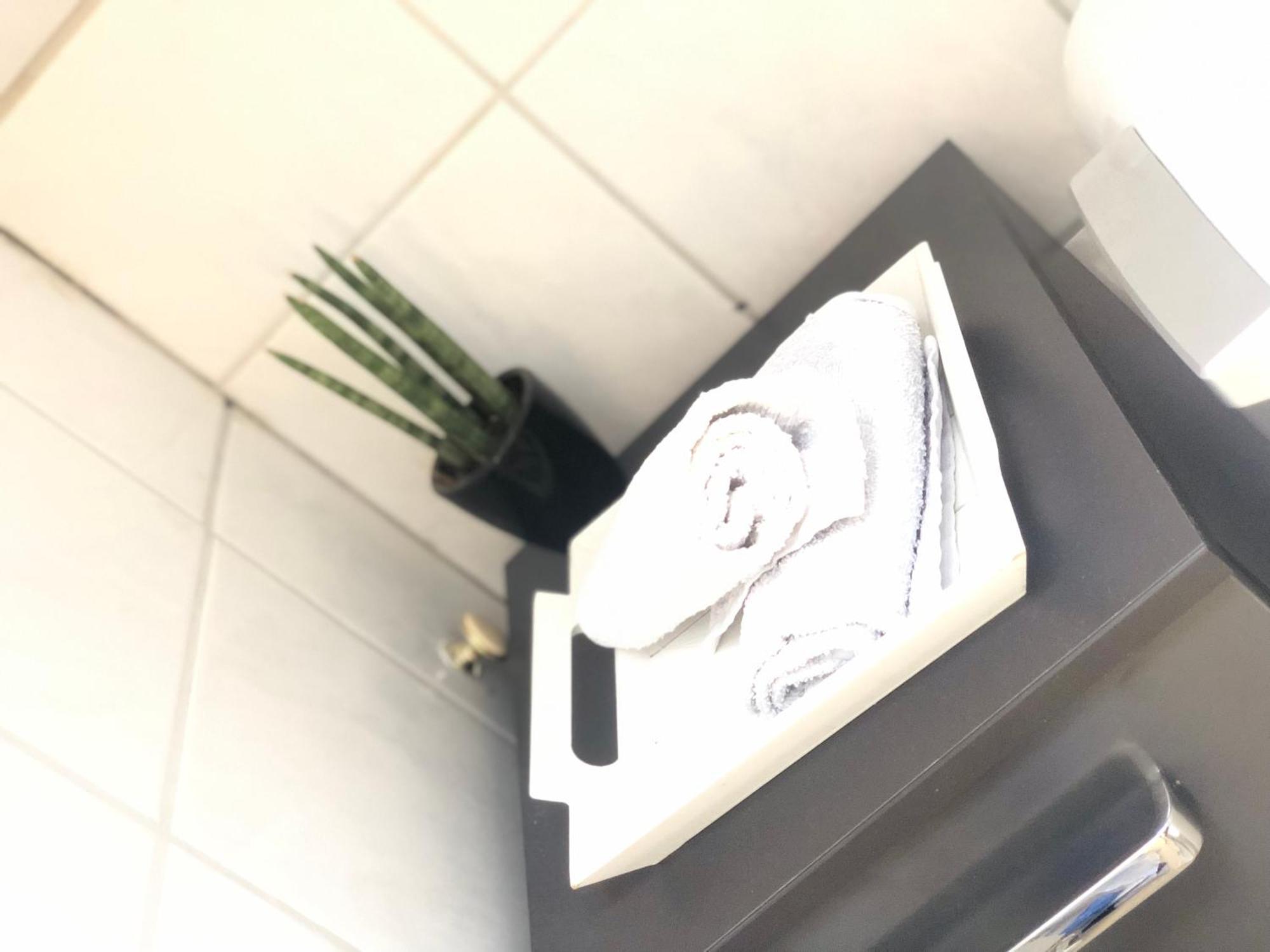 Caleva'S Bnb Pforzheim Buitenkant foto