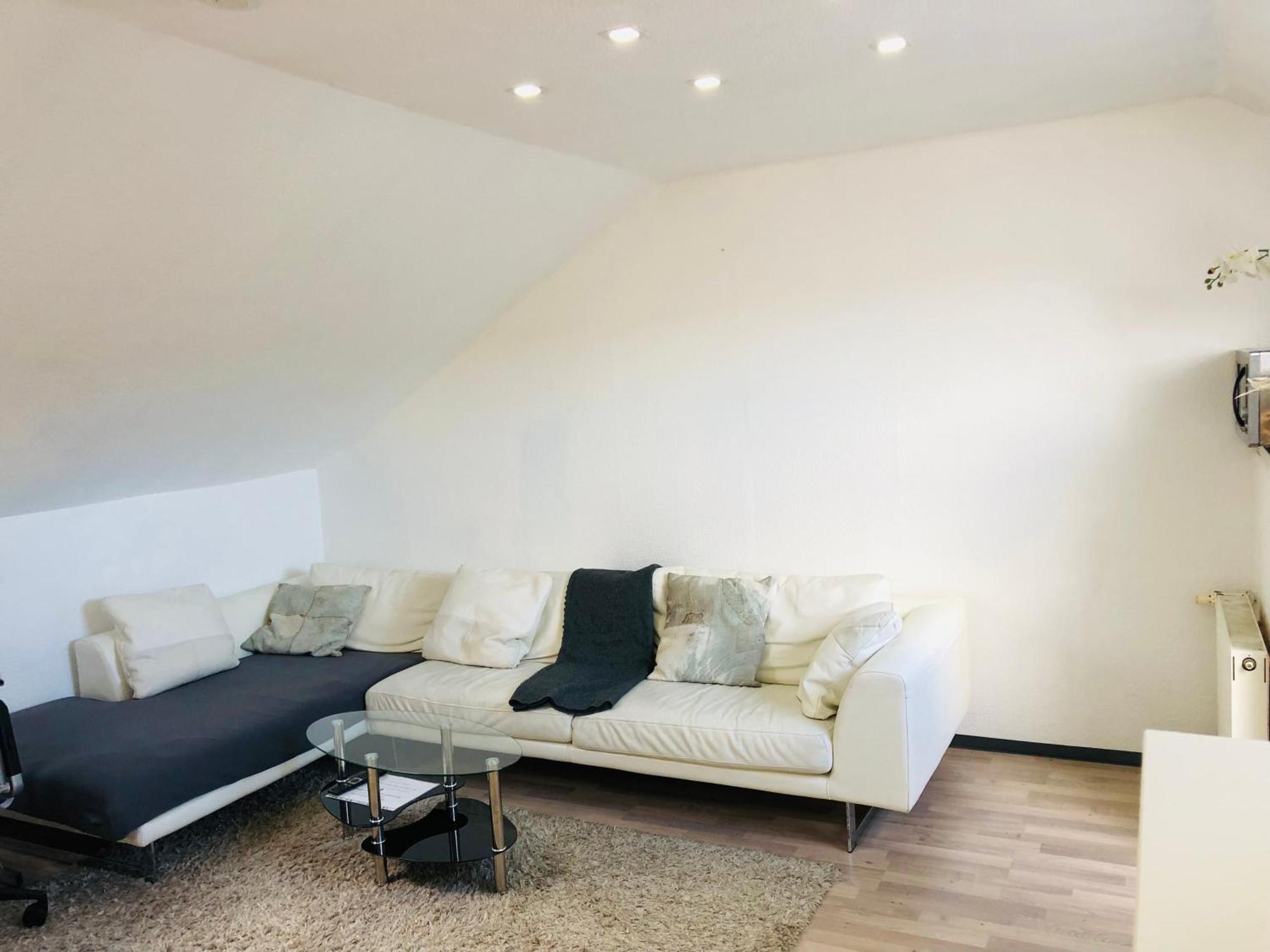 Caleva'S Bnb Pforzheim Buitenkant foto